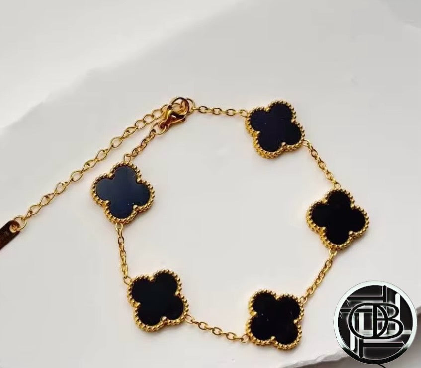 Clover bracelet